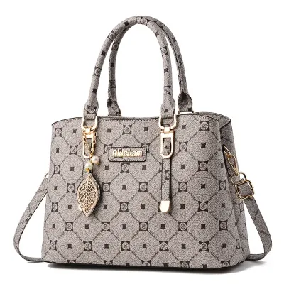 CAPACIOUS SHOULDER BAG FOR WOMEN